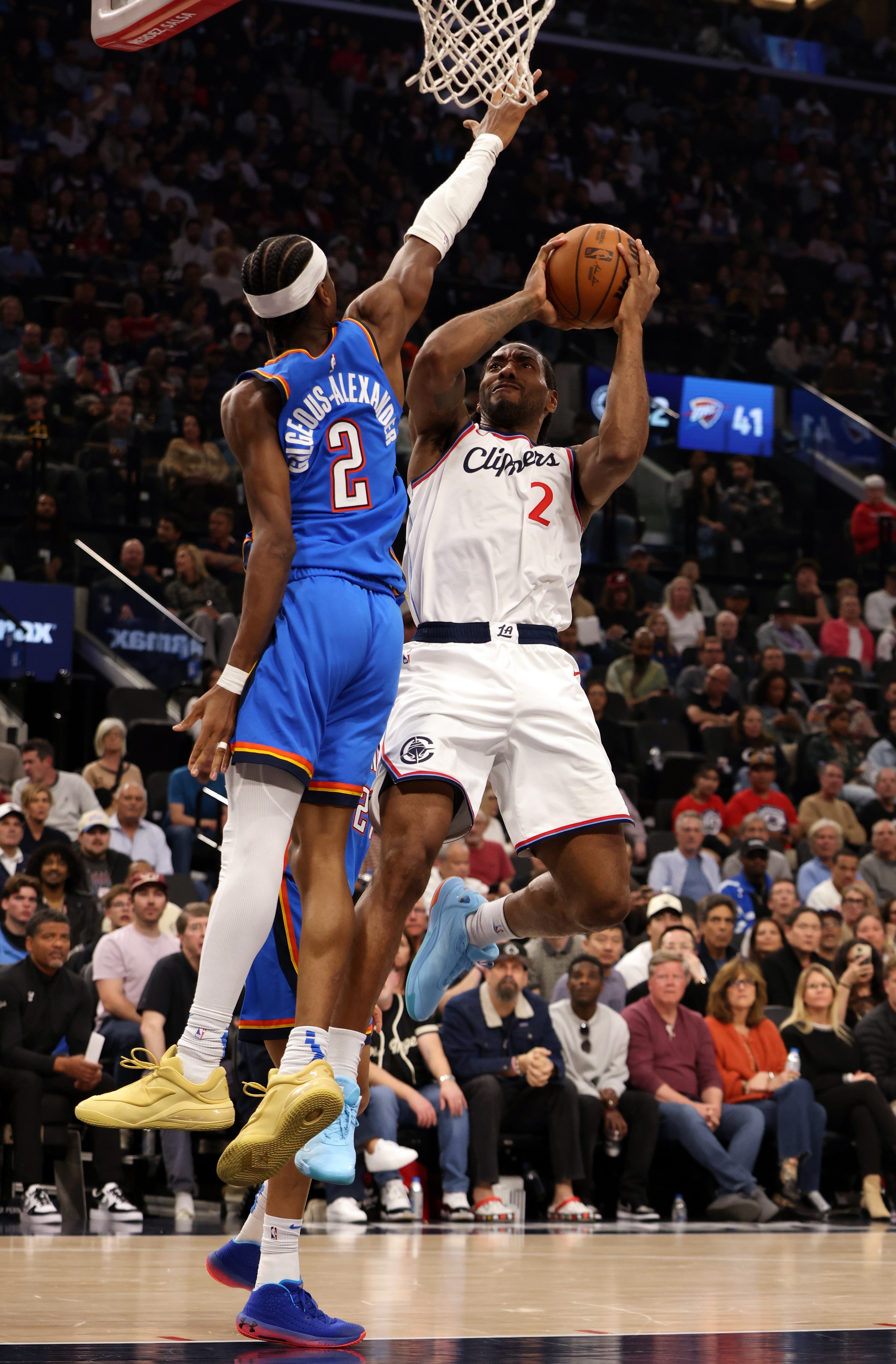 乐鱼中国-本赛季15场比赛区间场均30+且命中率50/40/90%的球员：小卡、SGA