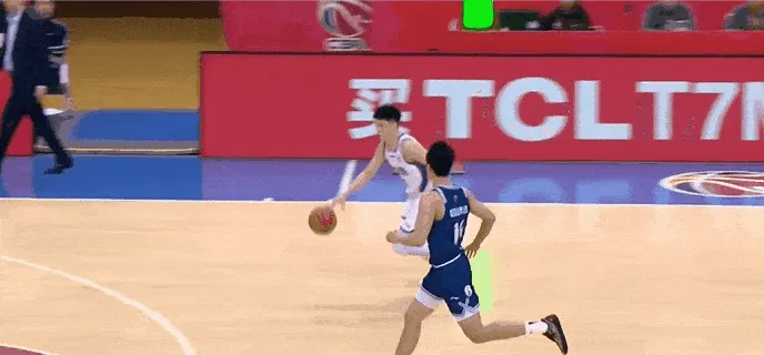 乐鱼官方网站-林庭谦接连抢断反击得手，个人5投5中得到11分